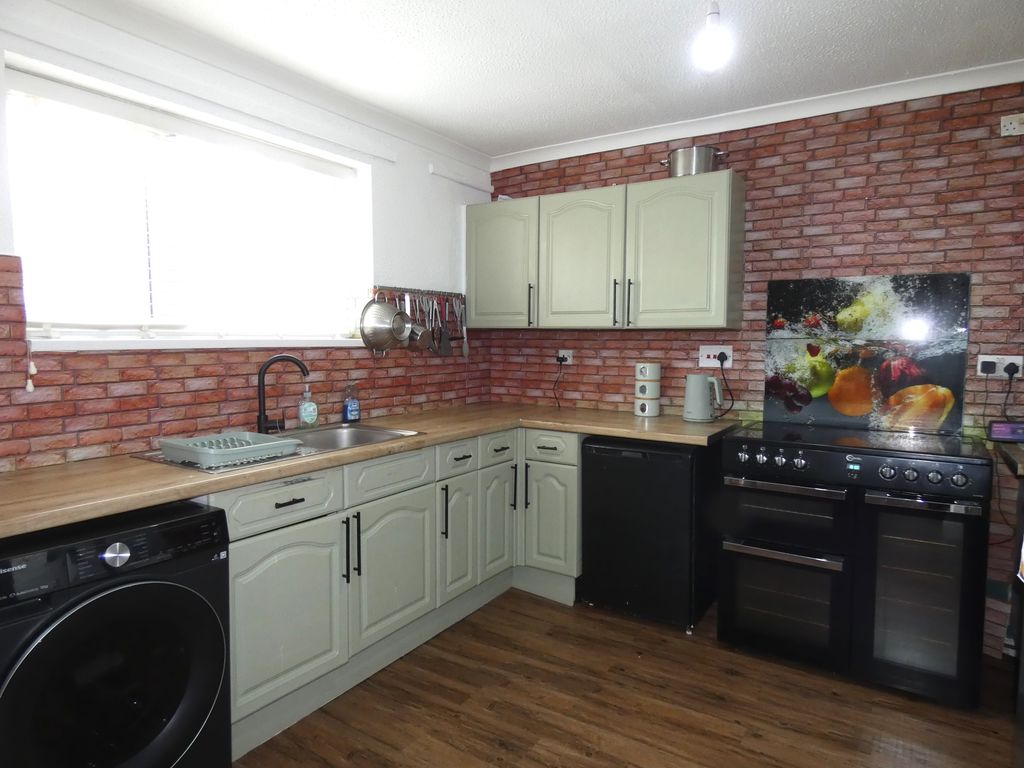 Kitchen- click for photo gallery